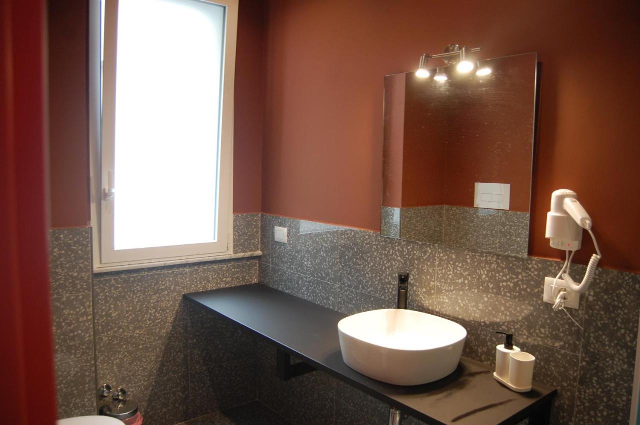 Dimora 81 Bed & Breakfast Syracuse Bagian luar foto