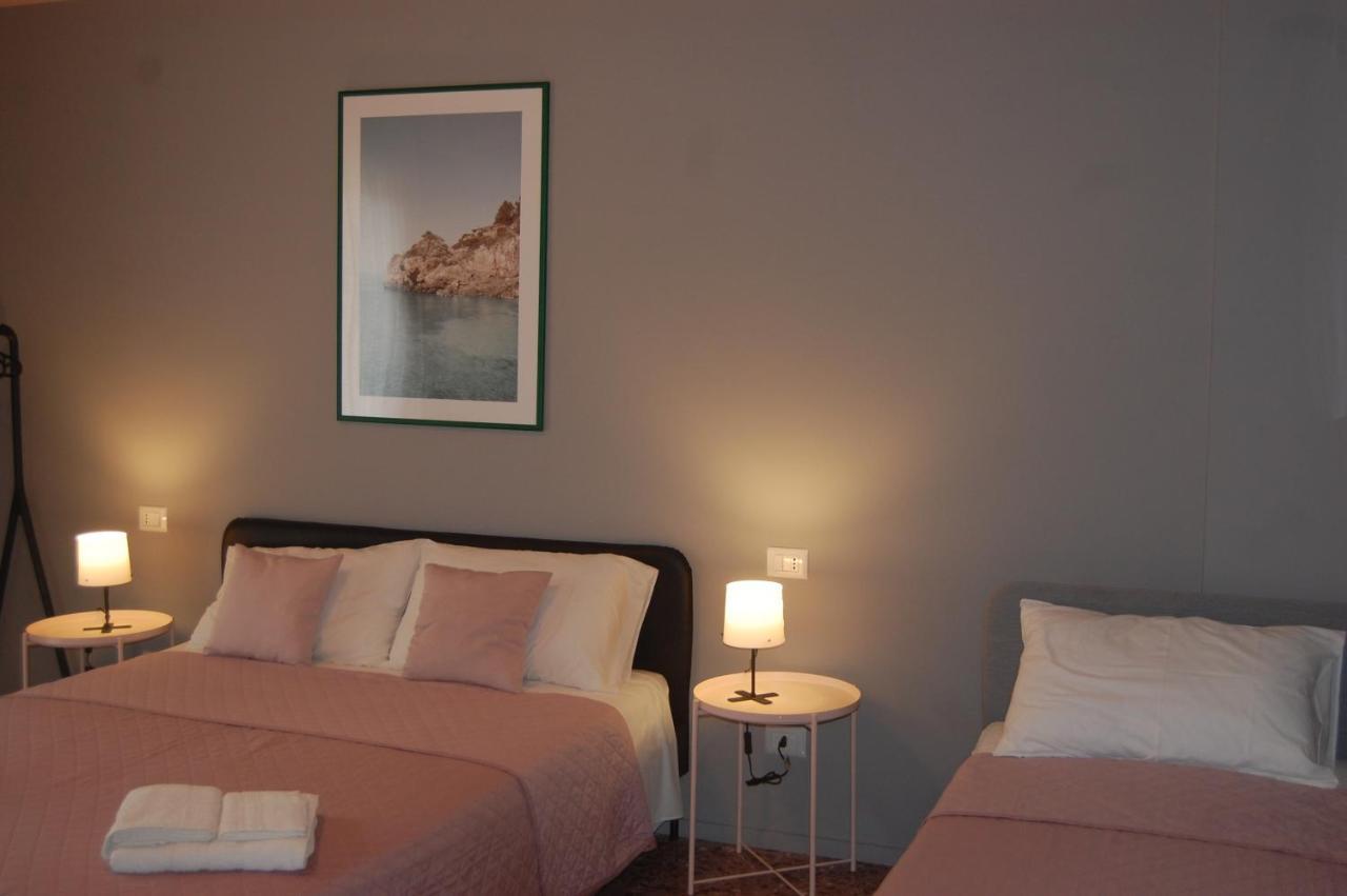 Dimora 81 Bed & Breakfast Syracuse Bagian luar foto
