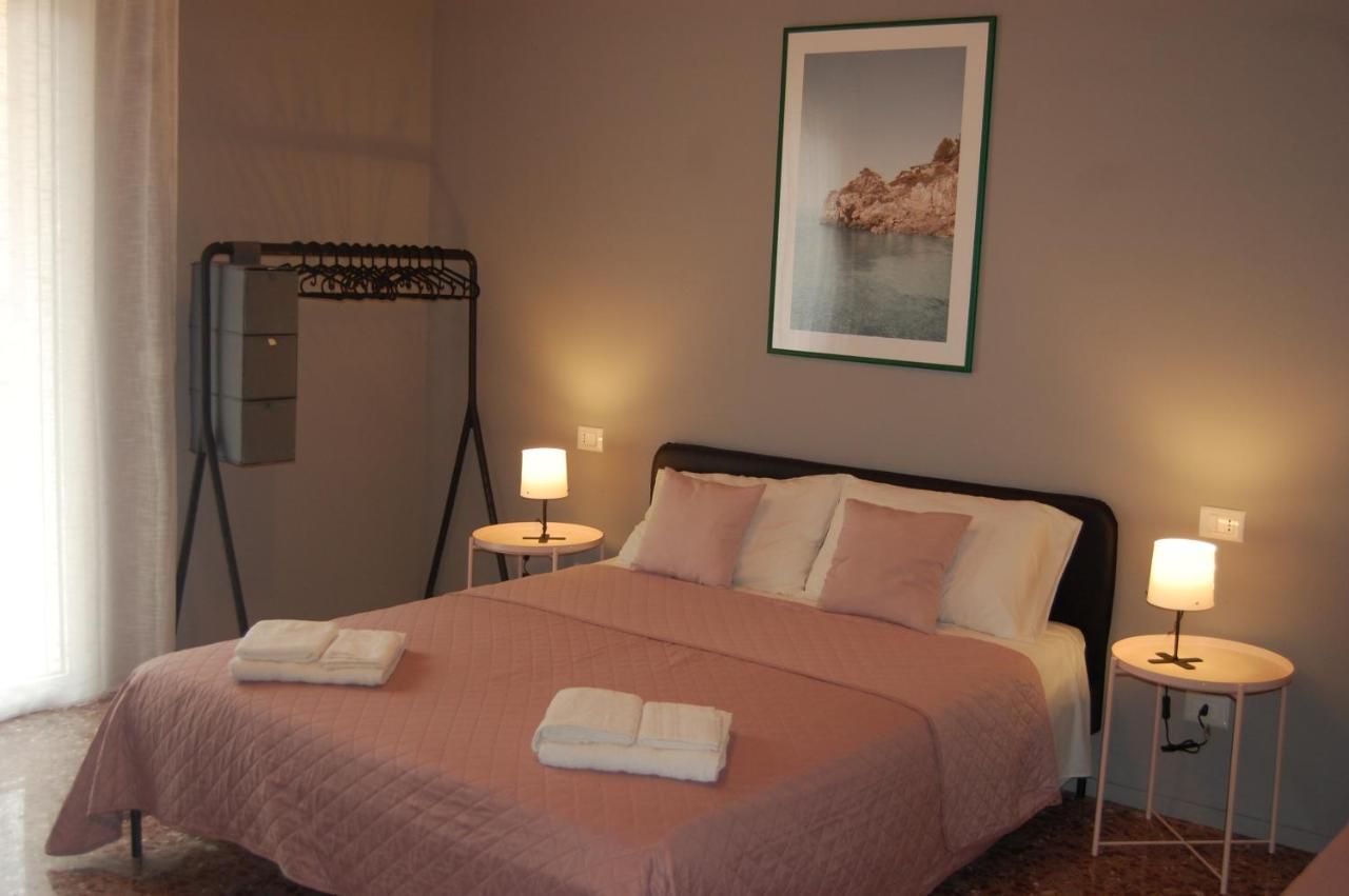 Dimora 81 Bed & Breakfast Syracuse Bagian luar foto